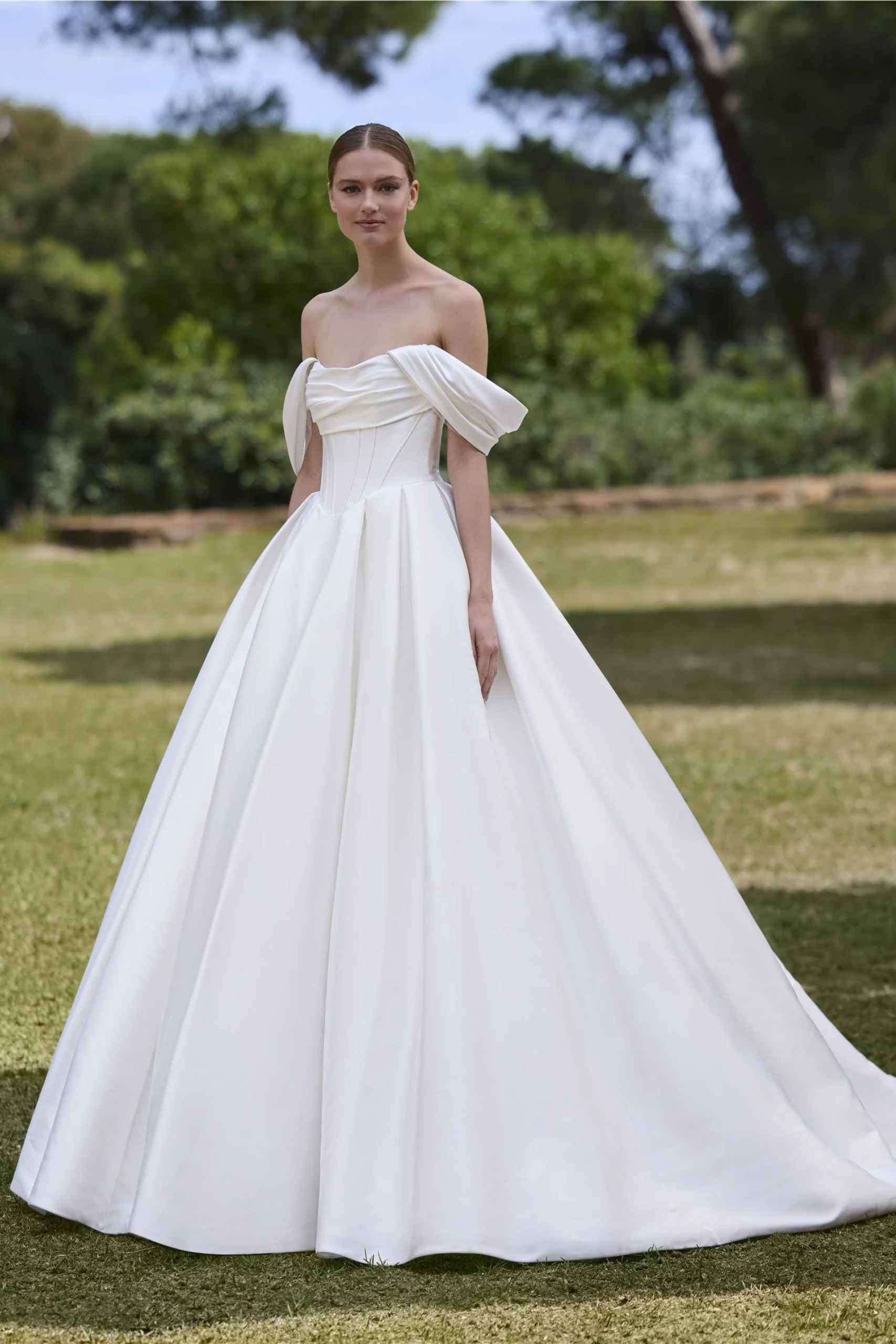 1 Coris by Pronovias