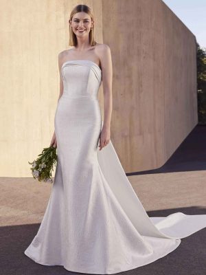Juny by Pronovias