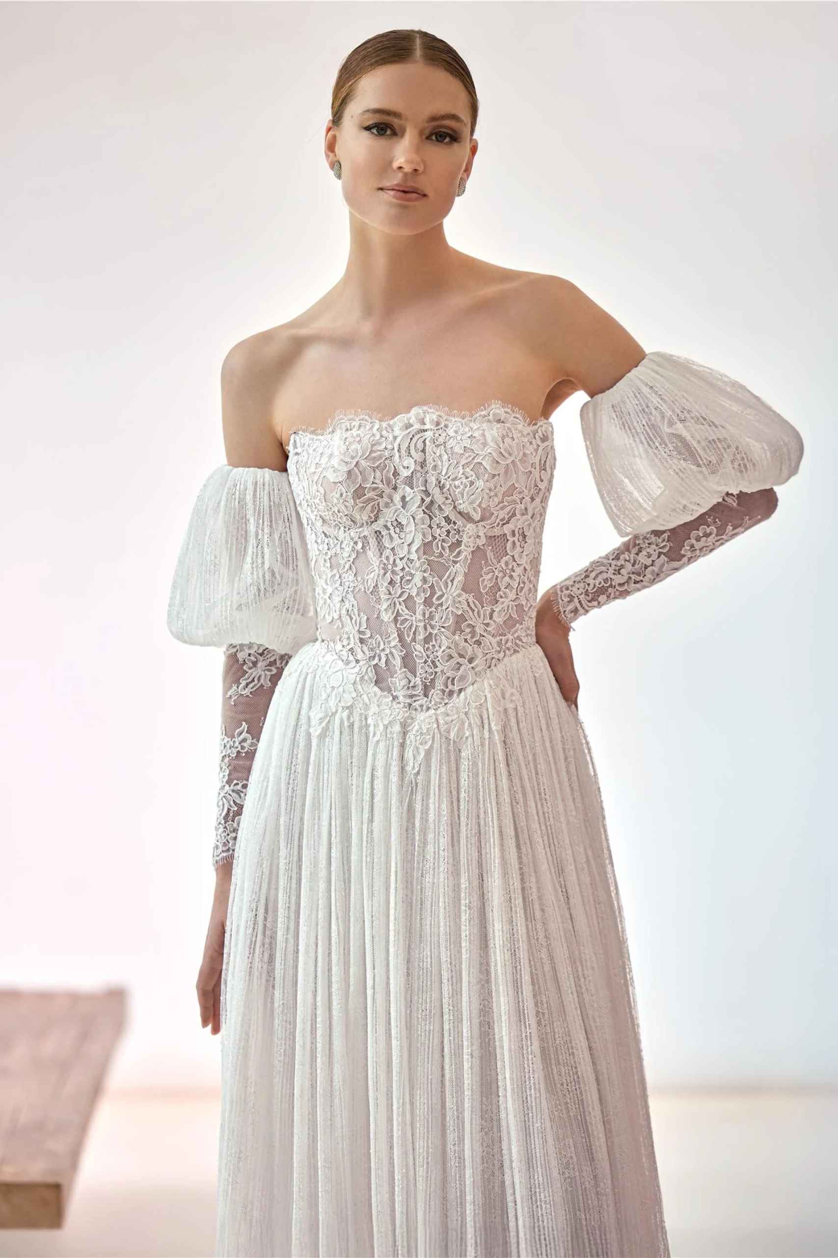 2 Lieke by Pronovias