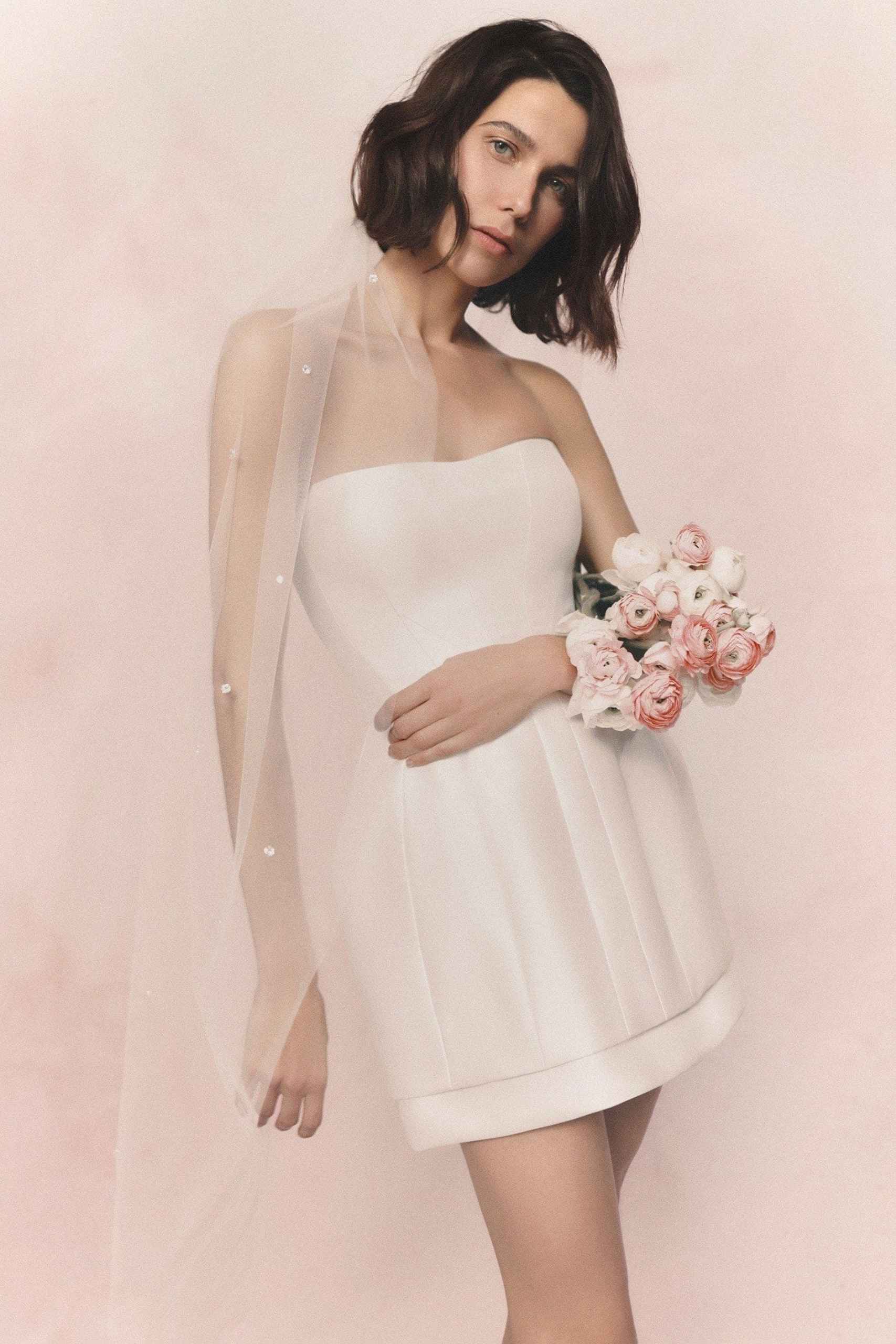2 Sting by Pronovias